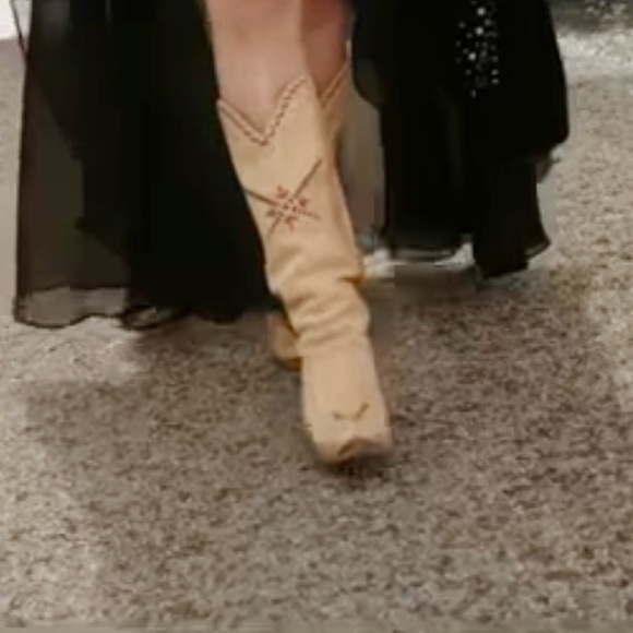 Miranda Lambert’s “Vice” Boots - Picture 5 of 10